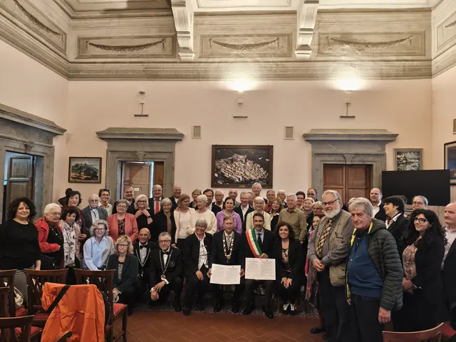 Die Delegation des Partnerschaftsvereins Neusäß-Bracciano beim Empfang im Rathaus Bracciano.
