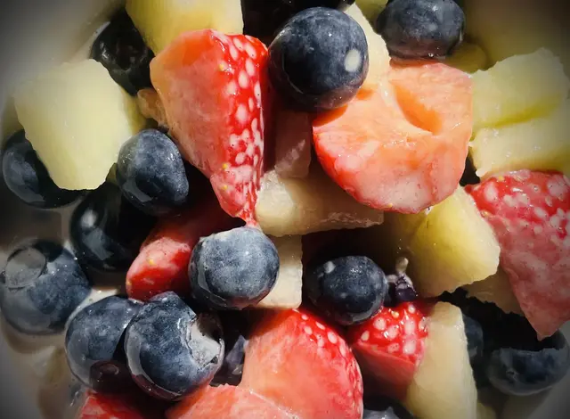 Obstsalat mit Cremelikör