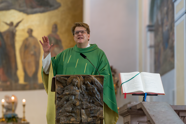 Friedbergs Pfarrer Pater Steffen Brühl | Foto: FSeventfoto