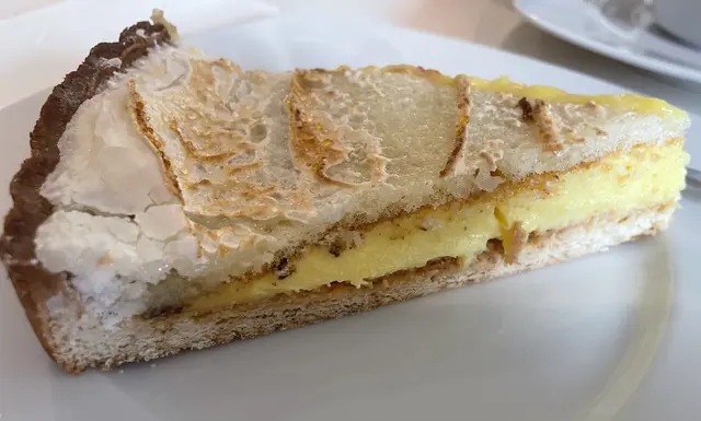 Einladung zu Kaffee und Torte im Café