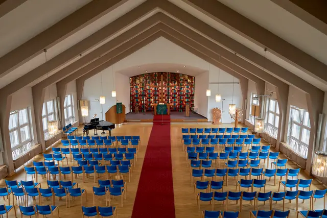 Im Bild der Kirchsaal der Evangelischen Kirche in Duisburg Huckingen.
Foto: www.evgds.de
