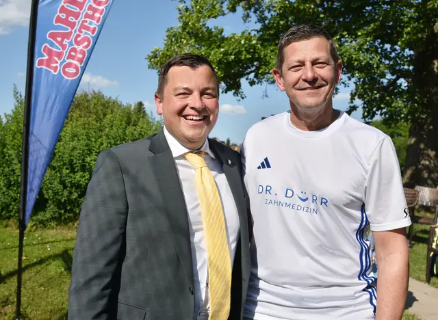 Freuten sich über eine tolle Mixed-Kreismeisterschaft Landrat Marc Sturm und TCW Vorstand Michael Kreutmayr | Foto: Siegfried Baumüller