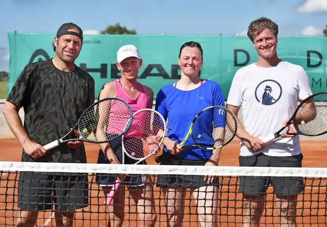 Finale in der Kategorie Aktive Ü40 LK1-25 Markus Nitzlader und Simone Nagel gegen Christine Wonnenberg und Florian Laske | Foto: Siegfried Baumüller