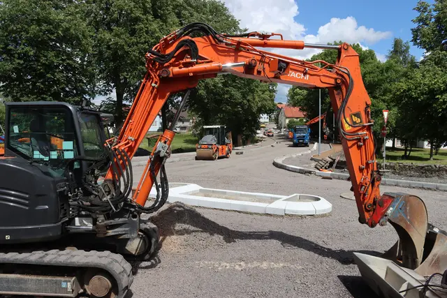 Baustelle in Angenrod - dadurch kommt man schlechter zum Bahnhof Alsfeld, wo der Sonderverkehr zum Hessentag beginnt.