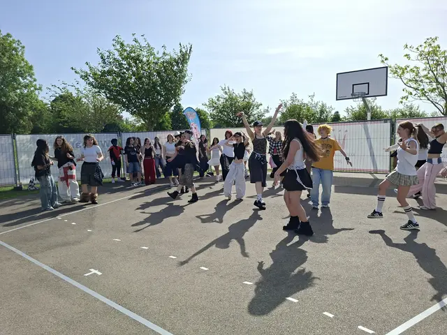 K-Pop Random Dance 