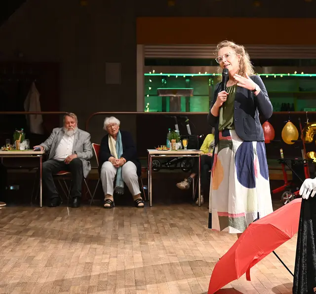 Hannovers Kulturdezernentin Eva Bender kam nach Döhren