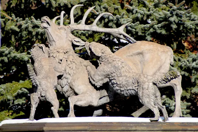  der Besiegte Hirsch wurde in der Kunstgussgießerei Mägdesprung hergestellt