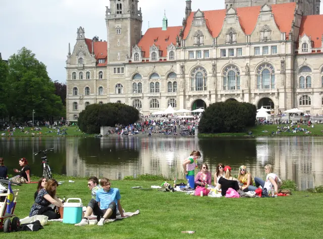 An besonderen Tagen lädt er zu einem Picknick ein. | Foto: Kurt Wolter