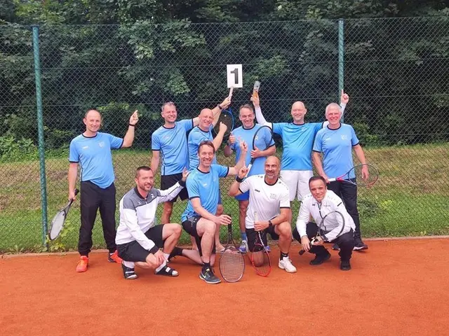 Herren 40 des TCR weiter ungeschlagen an der Tabellenspitze