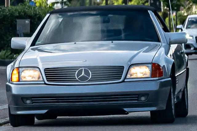 Mercedes-Benz R129 Roadster