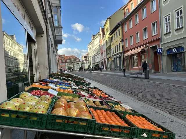 Jakobstraße mit Blick auf den Markt (im Hintergrund)