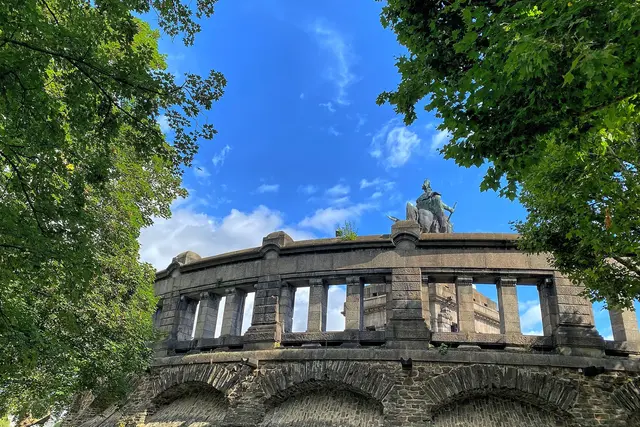 Koblenz, Deutsches Eck | Foto: copyright Margot Klütsch