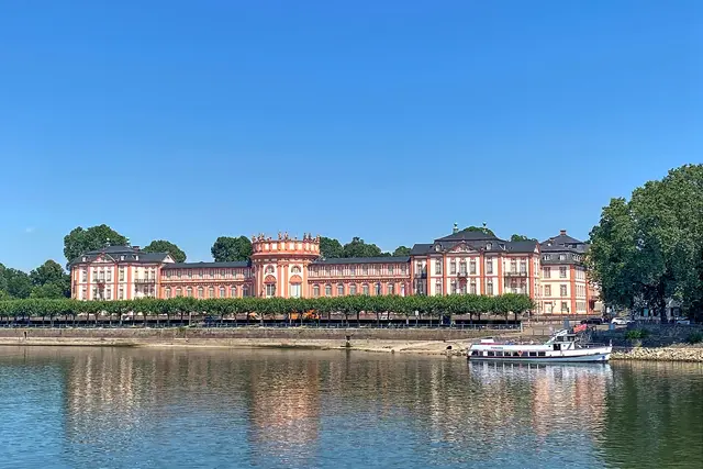 Wiesbaden, Schloss Biebrich | Foto: copyright Margot Klütsch