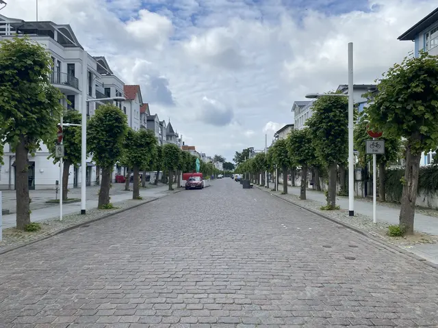 Freie Straßen, keine abgestellten PKw | Foto: Umbehaue