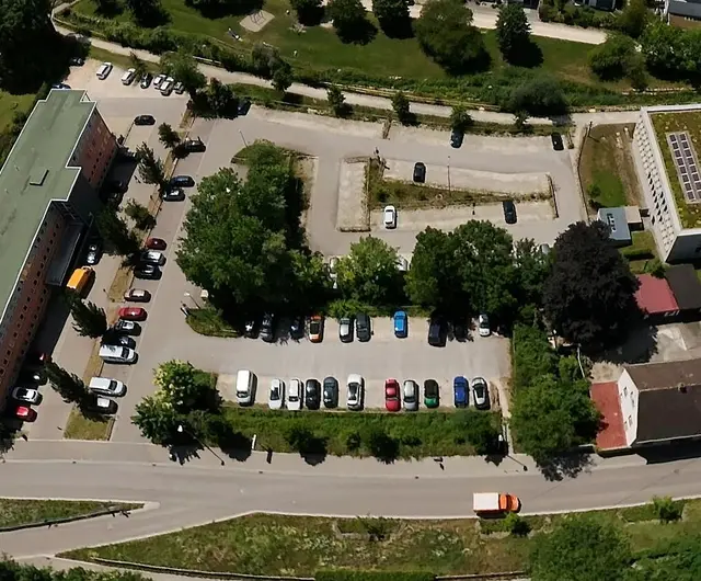 Am 27. und 28. Juni findet in Günzburg das Guntiafest statt. Parkplätze für Besucher gibt es unter anderem an der Ichenhauser Straße.  | Foto: Alexander Kaya 