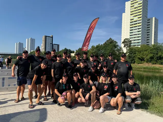 Die beiden Kanu Schwaben Paddler Gerhard Auer und Christoph Mayr-Kugel waren mit dem Beck-Dragons Team hervorragend unterwegs und holten sich im hart umkämpften Starterfeld den dritten Platz. | Foto: Whats App Auer-Mayr-Kugel