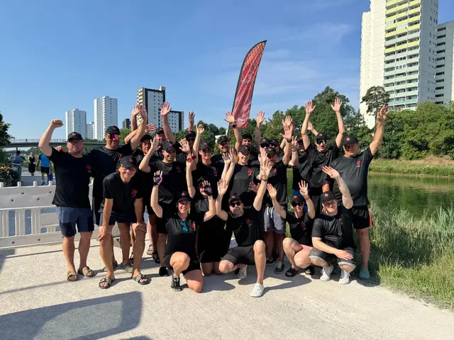 Die beiden Kanu Schwaben Paddler Gerhard Auer und Christoph Mayr-Kugel waren mit dem Beck-Dragons Team hervorragend unterwegs und holten sich im hart umkämpften Starterfeld den dritten Platz. | Foto: Whats App Auer-Mayr-Kugel