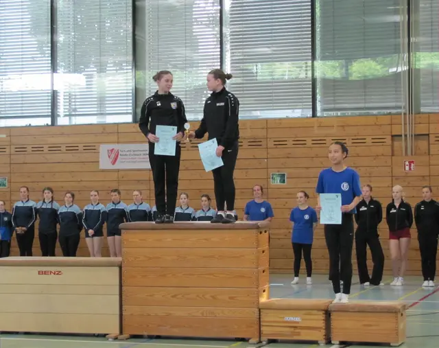 Zwei Stadtallendorferinnen punktgleich Erste – Valeria Herus und Lilli Novosad! | Foto: Udo Hagenbach