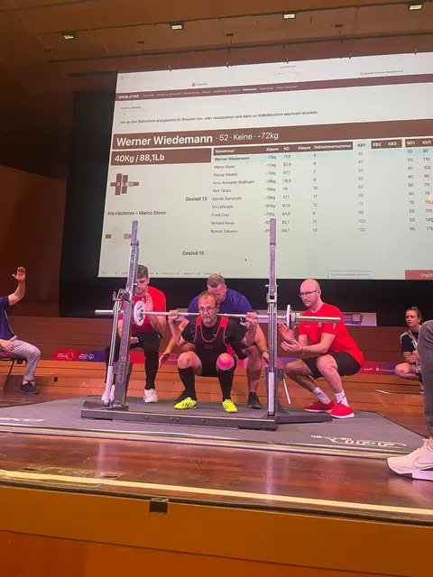 Werner Wiedemann vom Integrativen Sportverein SG-Handicap Nördlingen beim Kraftdreikampf bei den Special Olympics Sommerspielen im Saarland | Foto: Renate Gumpp