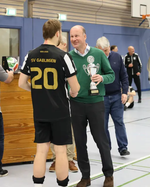 Landrat Martin Sailer betont, wie wichtig es ist, die Nachwuchsarbeit in Sportvereinen zu fördern. | Foto: Julia Pietsch