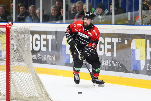 Hayden Trupp zählt zu den dienstältesten Spielern beim EHC. | Foto: Dietmar Ziegler