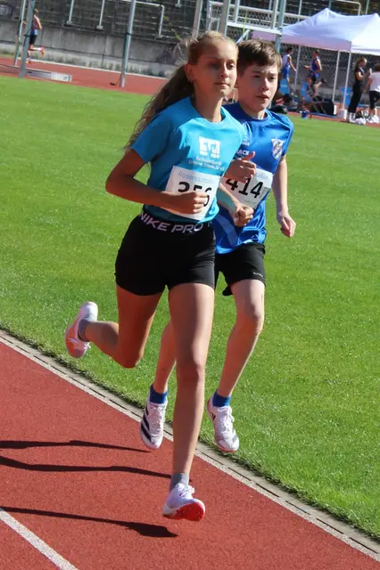 Franziska Mörgenthaler im 800 Meter Lauf