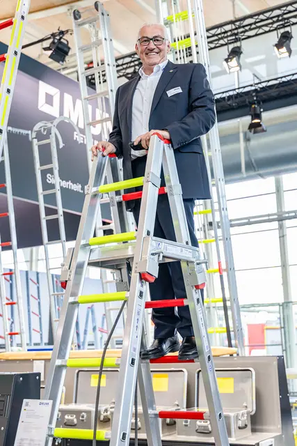 Zeigt sich mit dem Messeauftritt und den Besucherstimmen der Interschutz 2026 in Hannover sehr zufrieden: Ferdinand Munk, Inhaber und Geschäftsführer der MUNK Group.  | Foto: MUNK GmbH / Michael Oettl