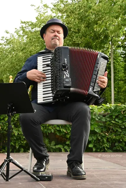 Kleines Fest im Großen Garten 2026 (Foto: Katja Woidtke)

Magische Momente zur Premiere - Frank Grischek | Foto: Katja Woidtke