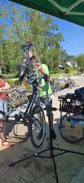 Am Repair Cafe ist nichts zu schwer
 - Danke Mark   | Foto: (c) Wolfgang Weiss