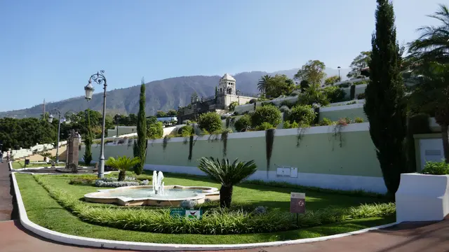 Jardines Victoria / Mausoleo Masónico / Panteón de La Quinta Roja in La Orotava