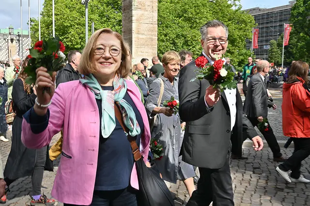 l.: Regionsabgeordnete Maria Hesse