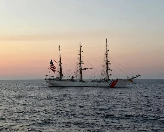 Der US- amerikanische Coast Guard Cutter USCGC EAGLE | Foto: Foto: Screenshot Facebookseite GORCH FOCK