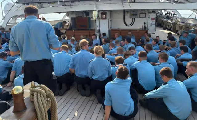 Briefing auf der GORCH FOCK | Foto: Foto: Screenshot Facebookseite GORCH FOCK