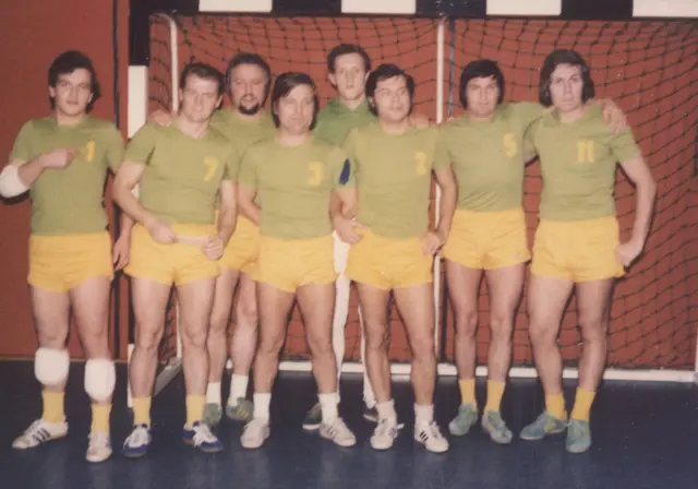 Bild 4: Volleyballmannschaft des TV Eintracht; Hermann Wenning mit der Nummer 3