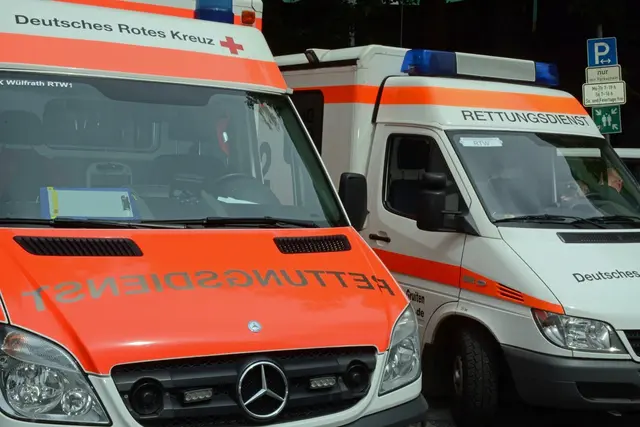 Symbolbild: Eine Motorradfahrerin wurde schwer verletzt.