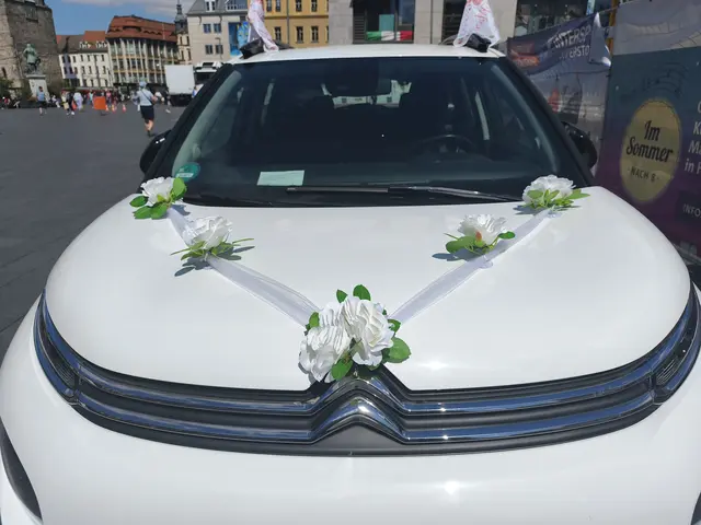 geschmücktes Auto