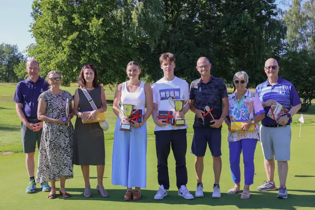 Von links: Landrat Martin Sailer, Heidi Matthiessen, Patricia Burkert-Espich, Lara Gehring, Michael Sirota, Karl-Heinz Roth, Monika Baumeister und Joachim Schmidt