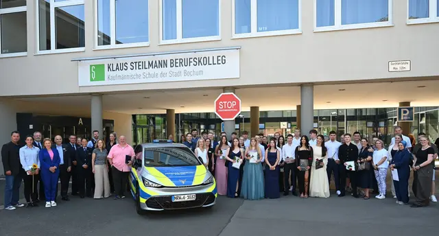FOS Absolventen Klaus-Steilmann-Berufskolleg in Bochum-Wattenscheid