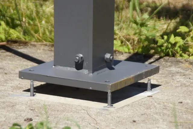 es war nicht einfach diese Stütze in den vorhandenen Schwerlastankern einzufädeln