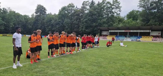 Mitfiebern beim Elfmeterschießen | Foto: Mittelschule Meitingen