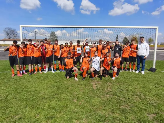 Doppelter Titelgewinn: Sowohl die Mädchen, als auch die Jungs der Mittelschule Meitingen gewannen die Bayerische Mittelschulen Meisterschaft. | Foto: Mittelschule Meitingen