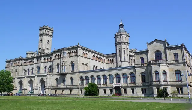 Als Schloss Monbrillant, das als Gästehaus dienen sollte, fertiggestellt war, verlor es seine Bedeutung, da das Königreich Hannover von Preußen annektiert wurde.  | Foto: Kurt Wolter