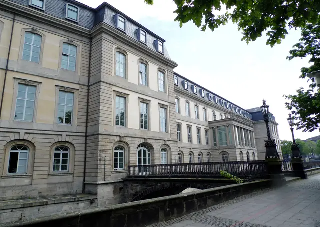 Das Leineschloss war Hannovers Residenz. Doch zurzeit der Personalunion wurde es von London aus regiert, hatte aber trotzdem seine Selbstständigkeit. | Foto: Kurt Wolter