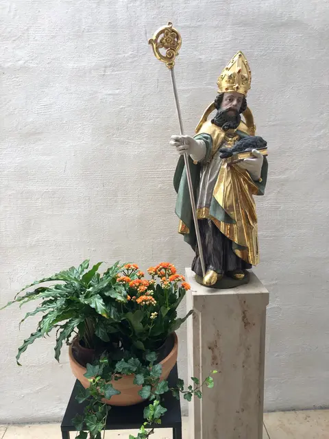 Foto: Der hl. Bischof Ulrich ist der Diözesanpatron und der Patron der Ellgauer Pfarrkirche. 