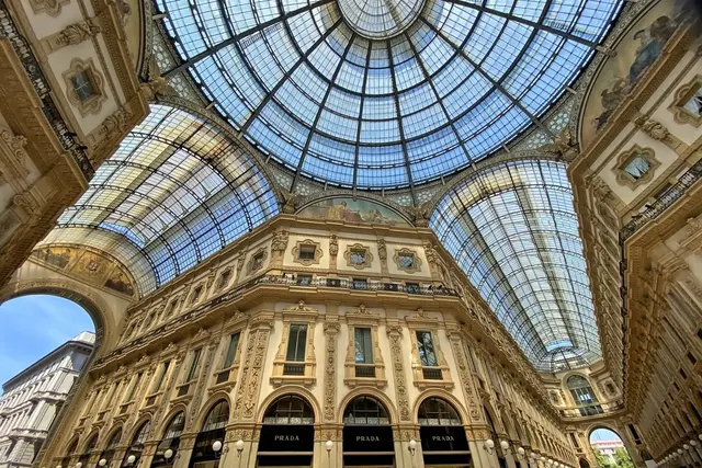 Atemberaubende Perspektiven: die Galleria Vittorio Emanuele II. | Foto: copyright Margot Klütsch