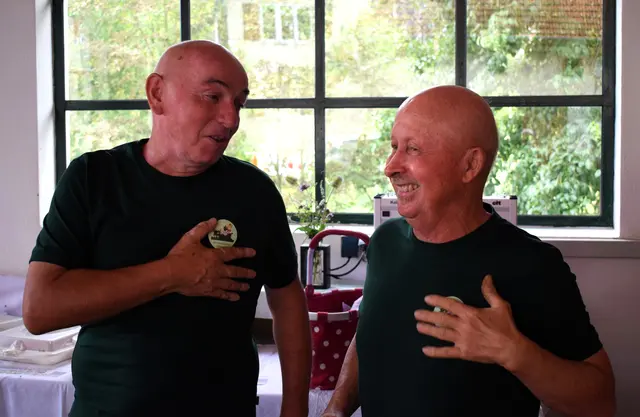 Robert Mayer (links) und Günther Luderschmid begrüßen die Besucher | Foto: Walter Trettwer