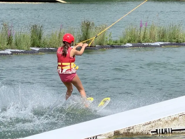 Einen tollen Vormittag verbrachte die Abteilung Alpin des TSV Gersthofen in der Wasserskianlage "Turncable" in Thannhausen.