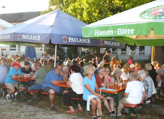 Wie bereits in den vergangenen Jahren erfreute sich das Gartenfest der Erlinger Musiker auch heuer wieder großem Besucherzuspruch. | Foto: Peter Heider