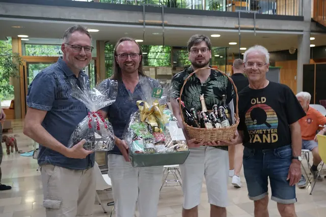 Laudator Stefan Lang, Abteilungsleiter Joseph Pech, sein Amtsvorgänger Dr. Petro Bannout und Ehrenabteilungsleiter Georg Wild (v.l.n.r.) | Foto: Fred Jakobs