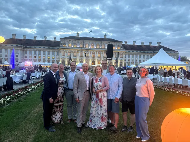 Bild von links nach rechts: Präsident BJV Hubert Stärker und Frau, Ulrich Reiner, Dr. Fabian Mehring, Marina Jakob, Alexander Joas, Robert Plepelic, Frank Hluchy, Andrea Schlund | Foto: Katrin Kehrle